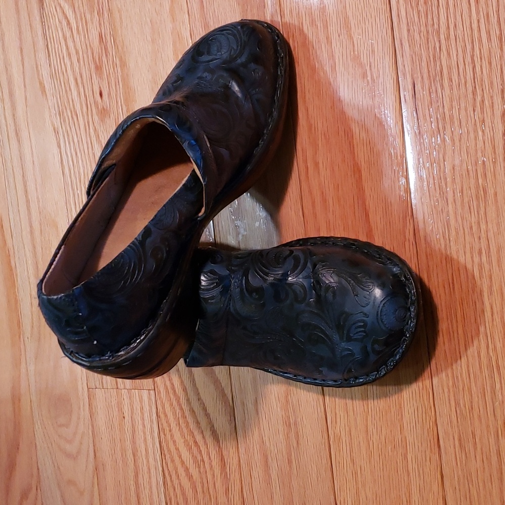 Bass Sheena slip on clog size 8